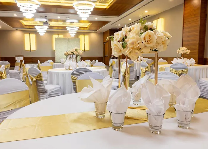 Radisson & Conference Centre Calgary AirportAirport Hotel